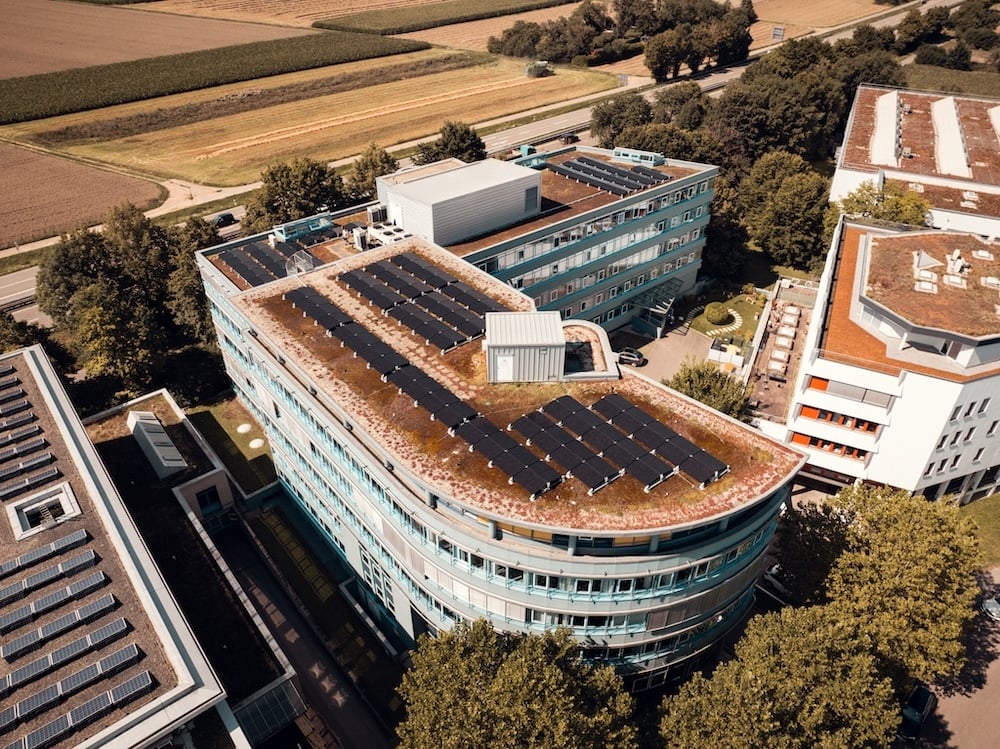 Solation setzt Projekte der Gemeinschaftlichen Gebäudeversorgung (GGV) gemeinsam mit Solarize um.